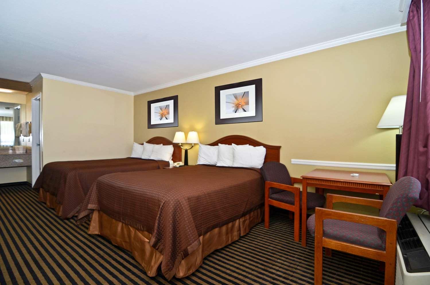 Best Western - Mckenzie Екстериор снимка